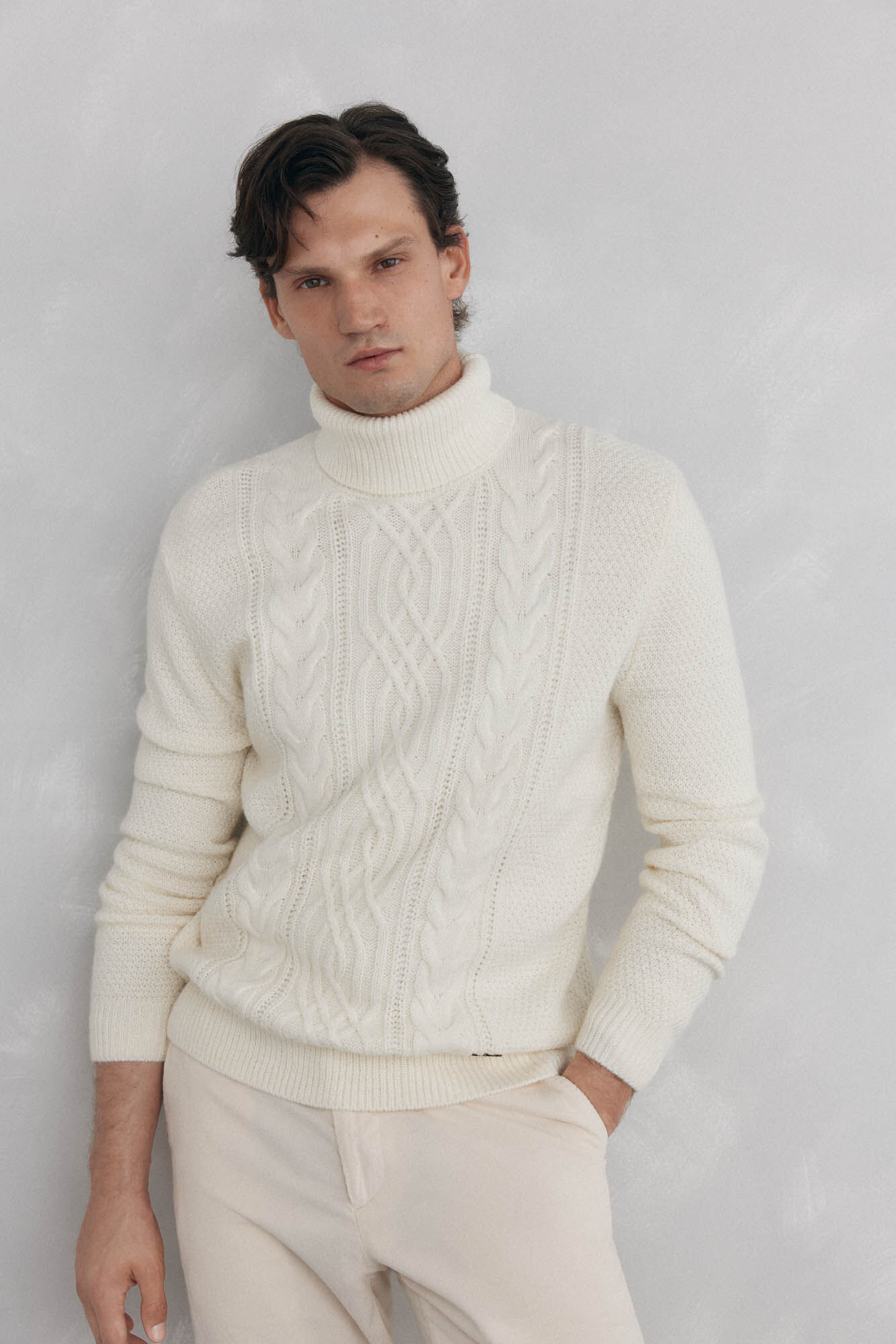 Pedro del Hierro Jersey lana cables cuello alto