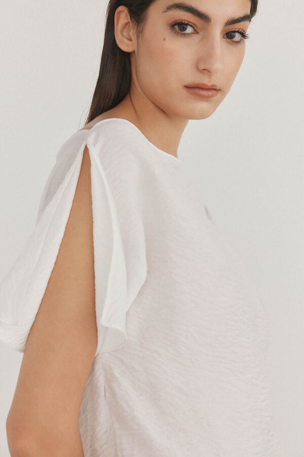 Pedro del Hierro Top asim&eacute;trico fluido Crudo