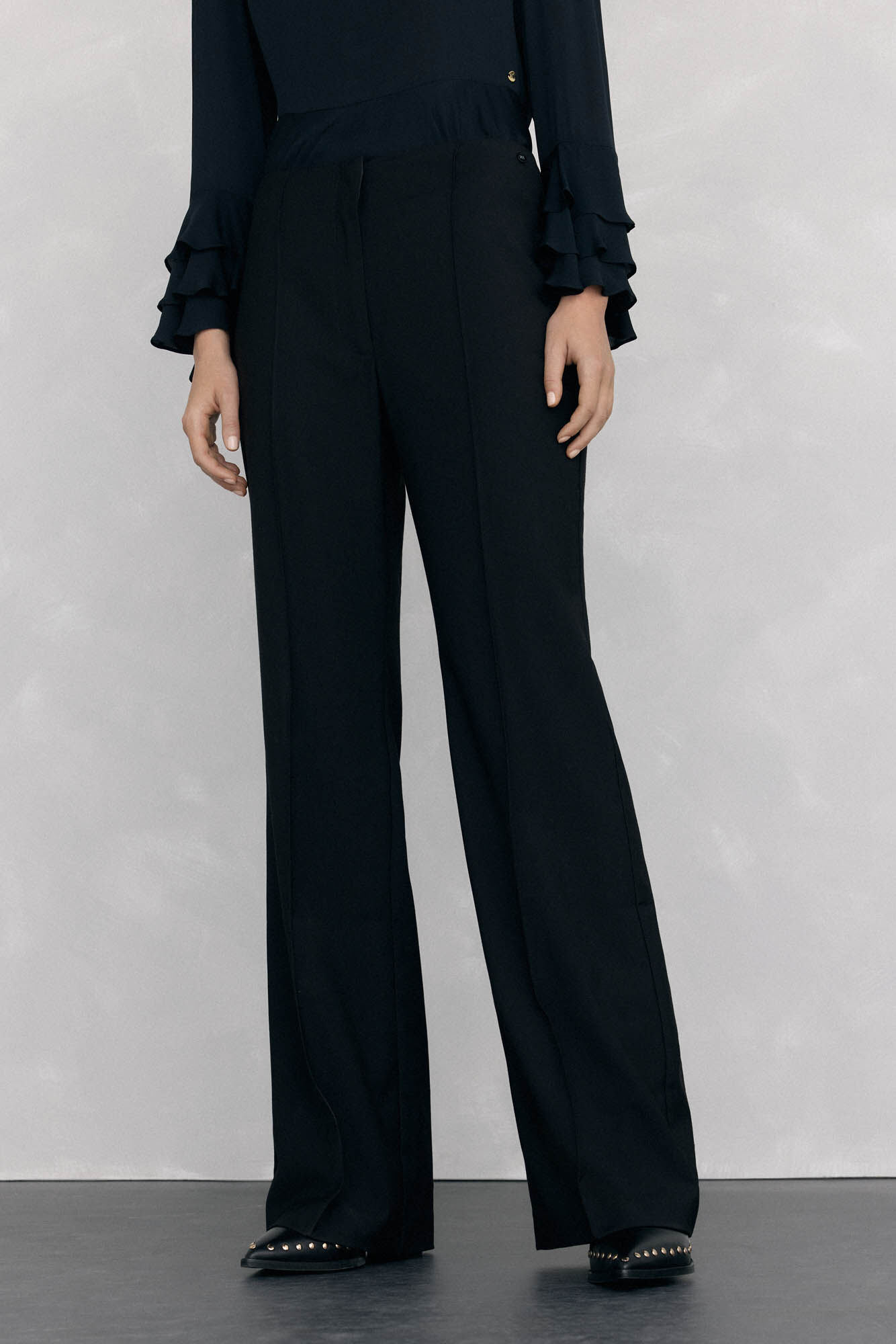 Pedro del Hierro Cal&ccedil;as flare