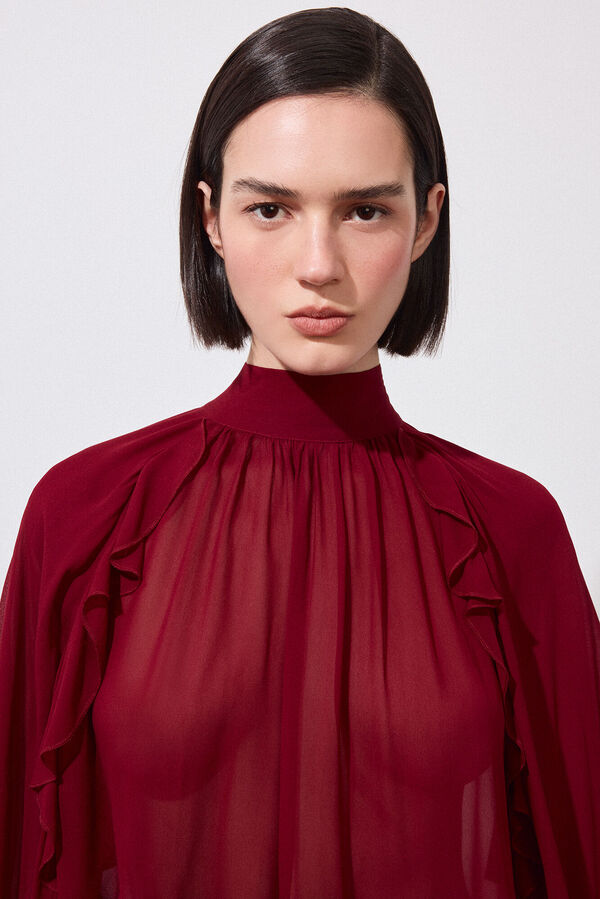 Pedro del Hierro Capa com folhos lisa Bordeaux