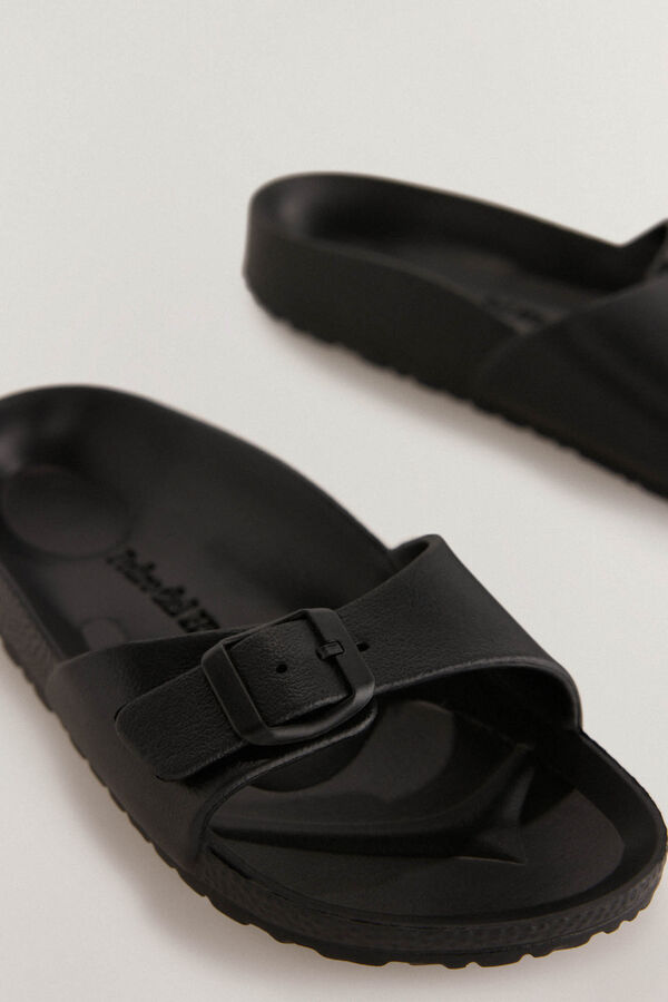 Pedro del Hierro Chancla Negro