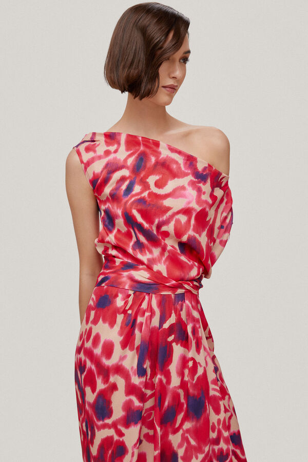 TFP by Tamara Falc&oacute; LUCIA. Top asimetrico P&uacute;rpura