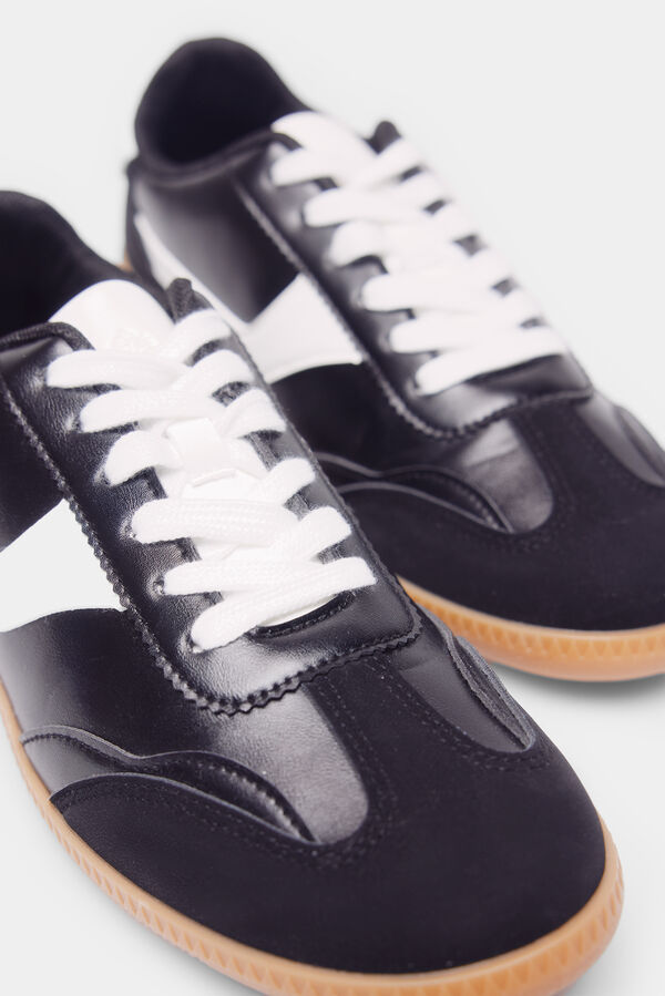 Springfield T&ecirc;nis com listras contrastantes preto