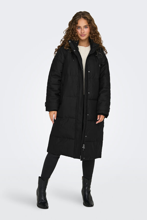Only Sobretudo comprido com capuz preto