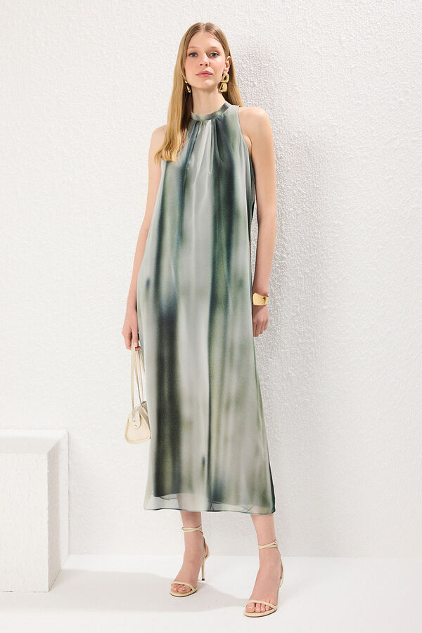 Trendyol Vestido maxi flu&iacute;do verde