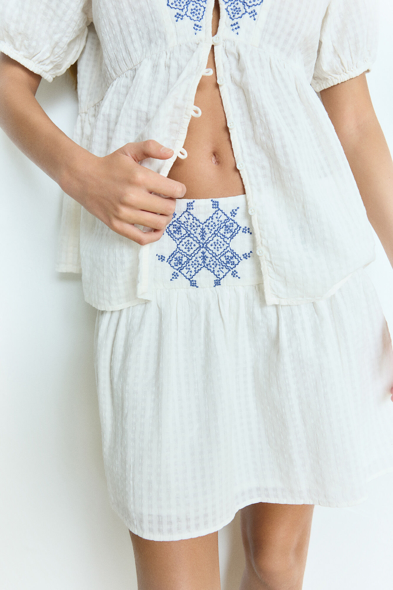 Springfield Falda corta bordados cintura