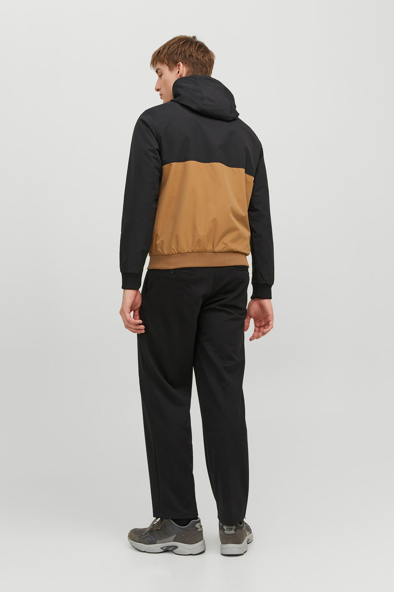 Jack & Jones Chaqueta ligera t&eacute;cnica con capucha