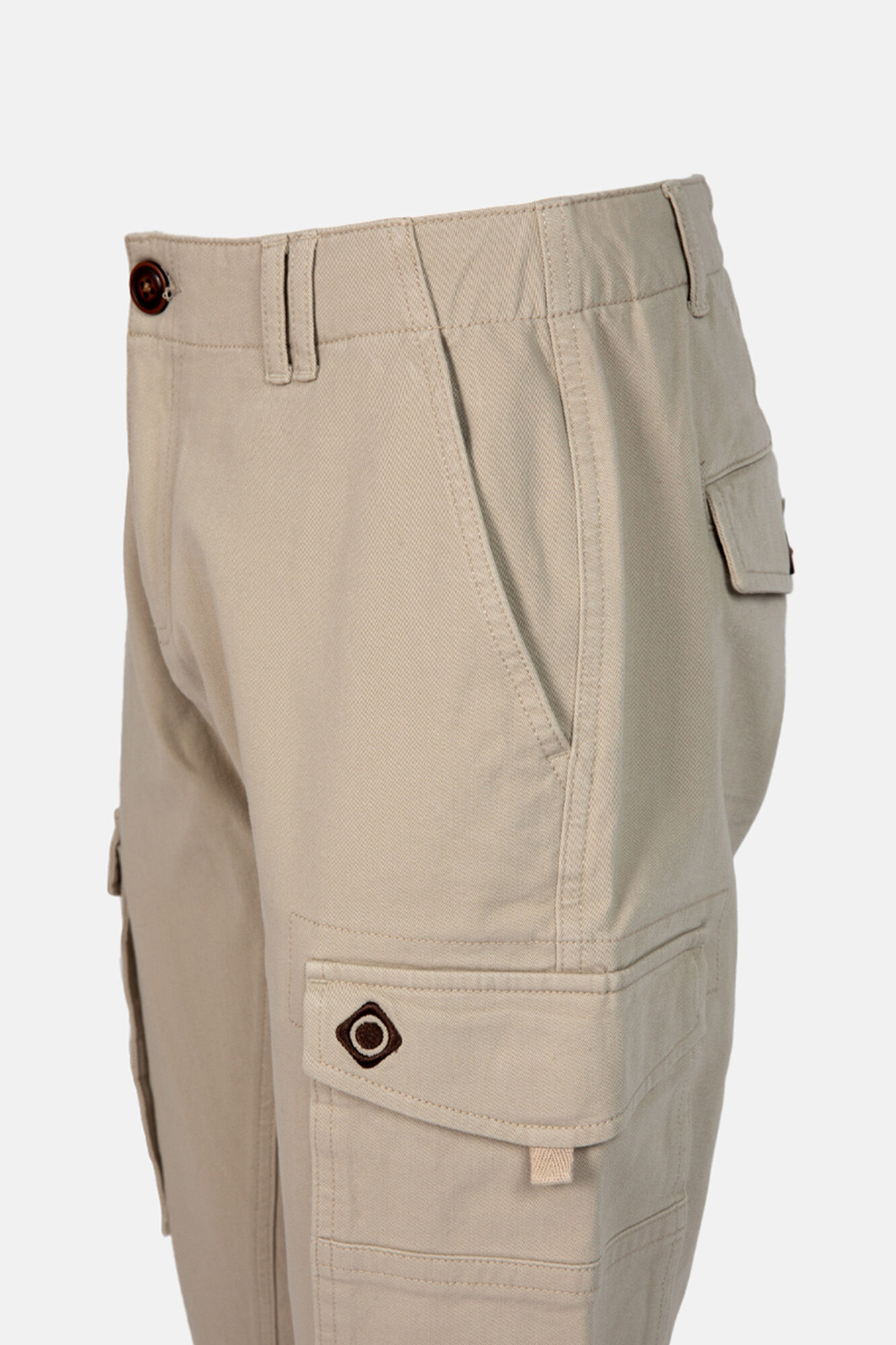 Izas Pantal&oacute;n cargo