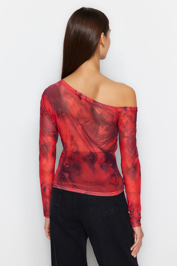 Trendyol Blusa escote asim&eacute;trico entallada rojo