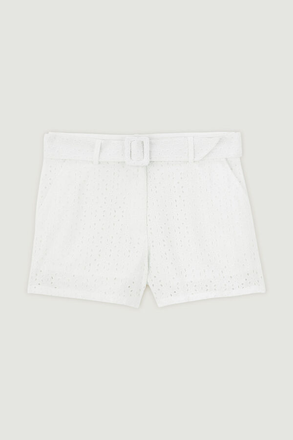 Springfield Shorts con bordado inglés y cinturón blanco