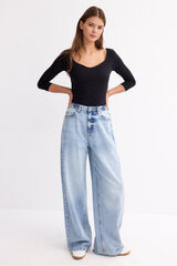 Inside Camiseta Escote Coraz&oacute;n negro