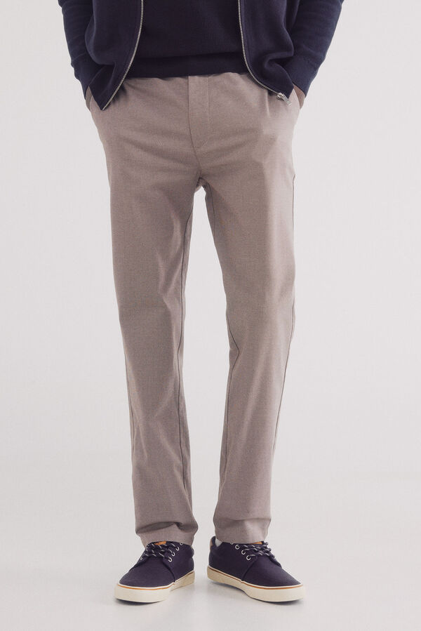 Springfield Pantal&oacute;n chino estructura comfort fit nude