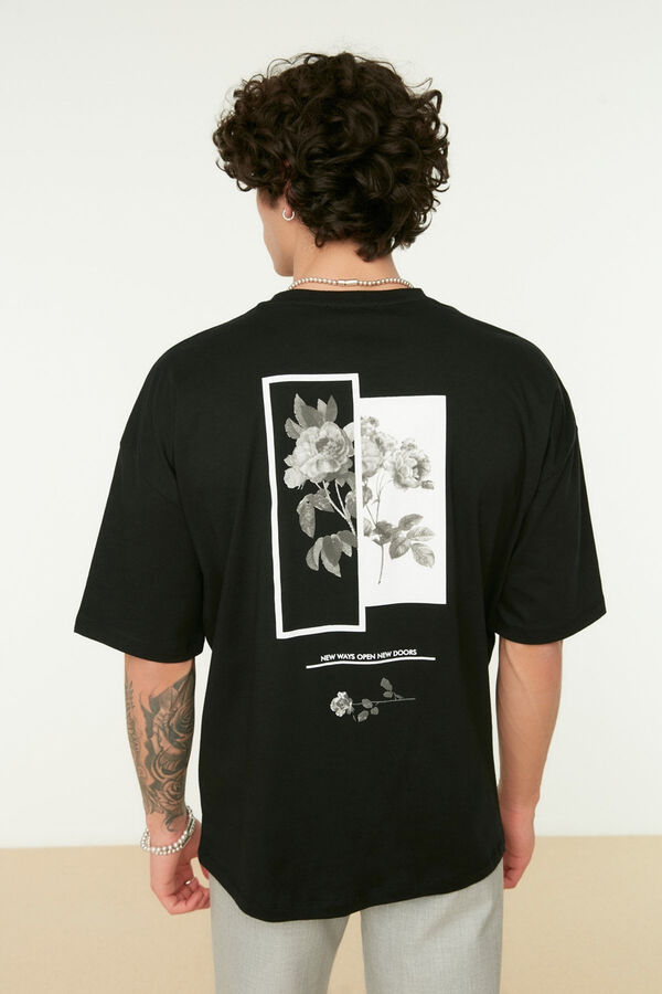 Trendyol T-shirt de manga curta preto