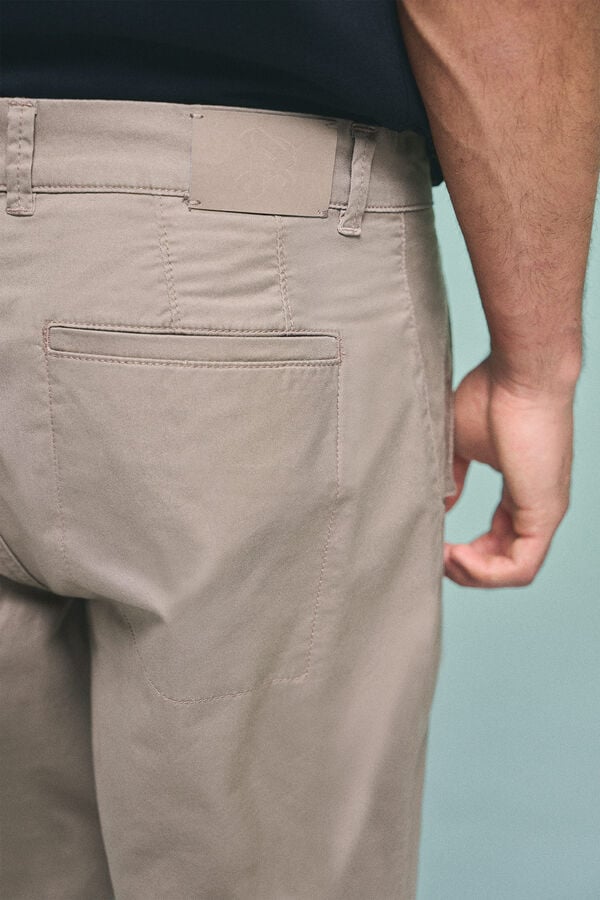 Springfield Pantal&oacute;n cargo confort slim fit nude