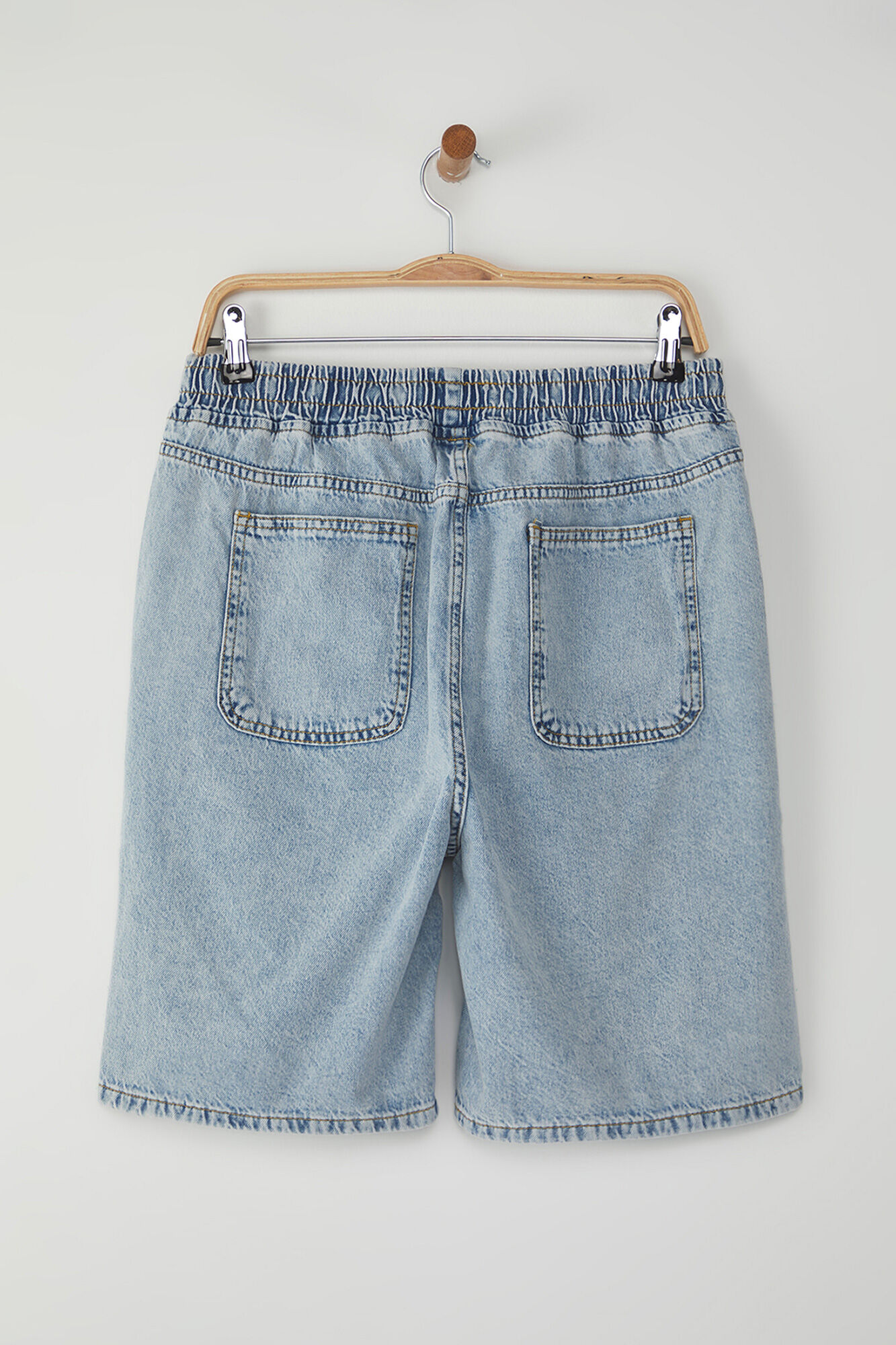 Trendyol Bermudas jeans de corte reto