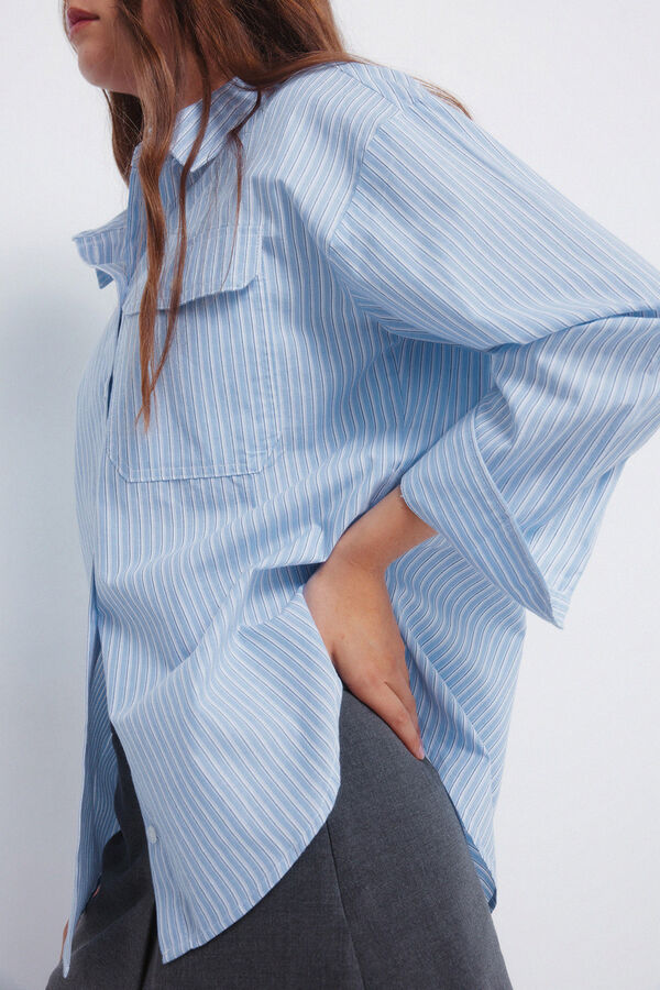 Springfield Camisa oversized bolsillo parche azul