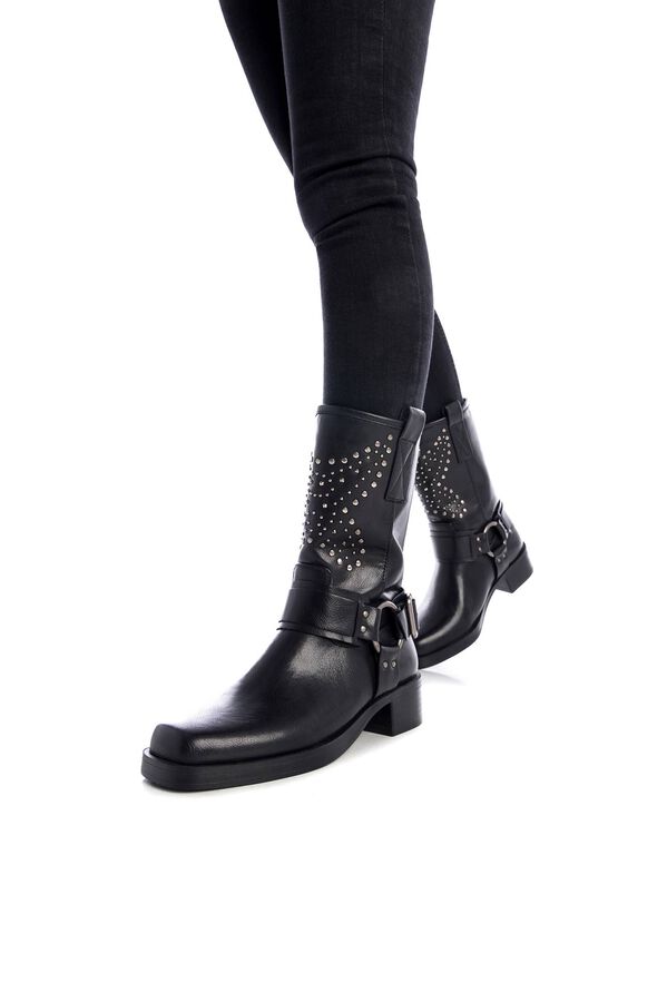 XTI Bota biker com fivela e tachas, forma quadrada preto