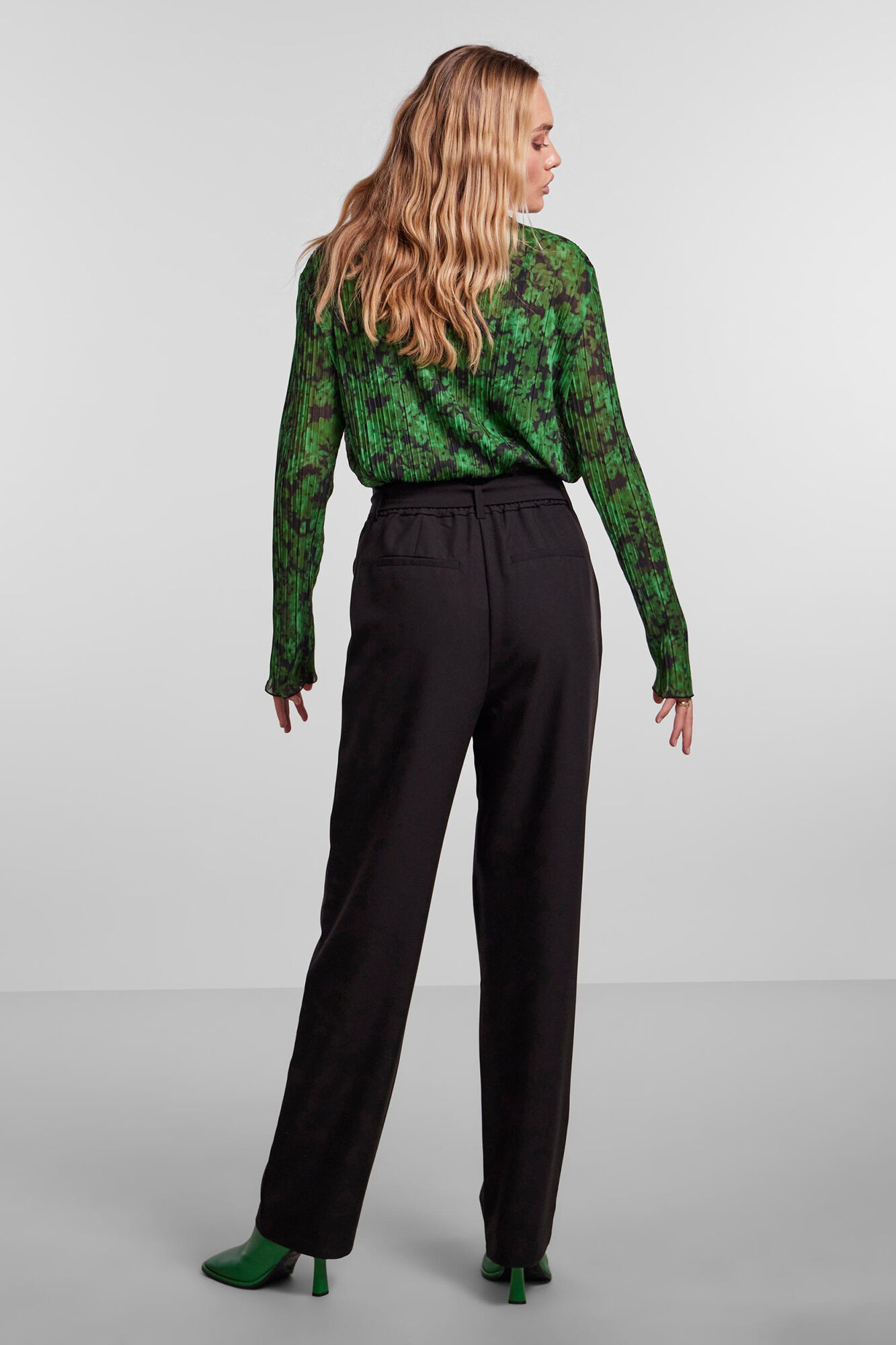 Pieces Pantalon recto de cintura alta