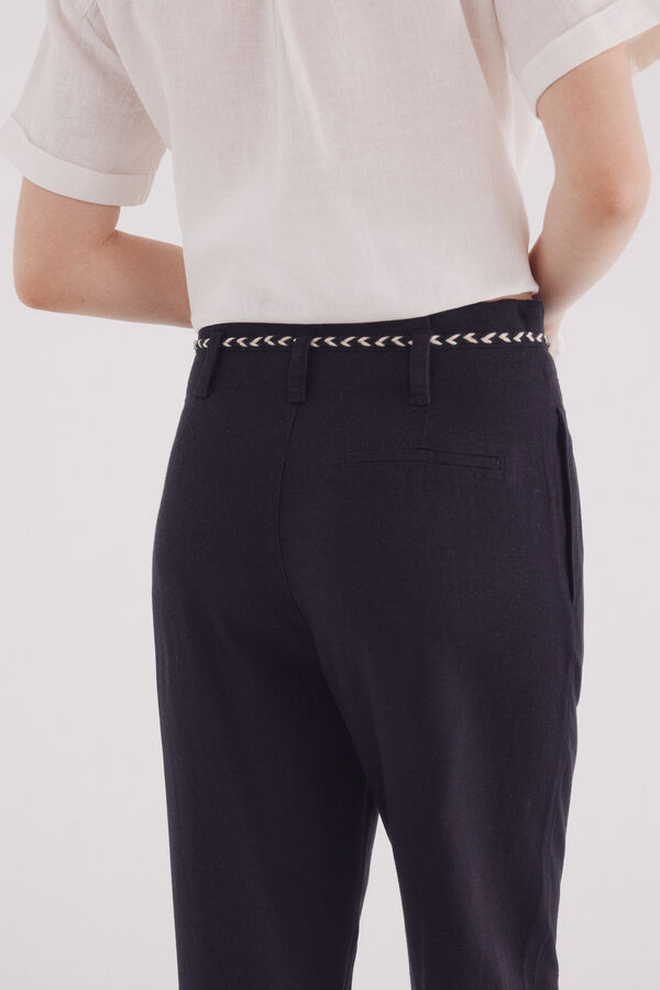 Springfield Cal&ccedil;a plissada com cinto de linho preto