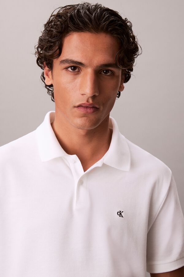 Calvin Klein Polo piqu&eacute; monogram blanco