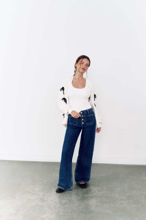 High Spirits Cardigan "Pétalas geladas"  bege