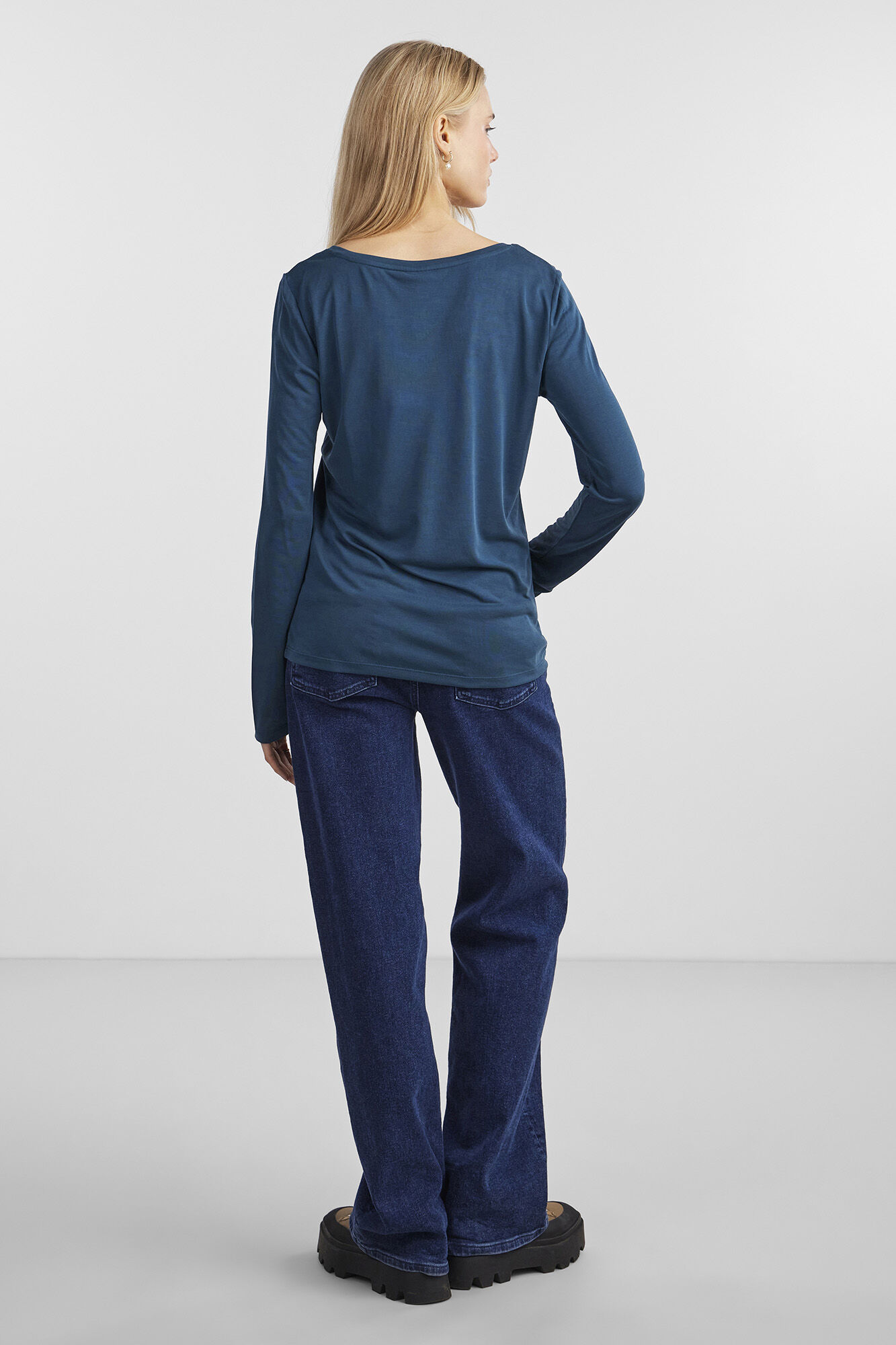 Pieces Camiseta de modal de manga larga