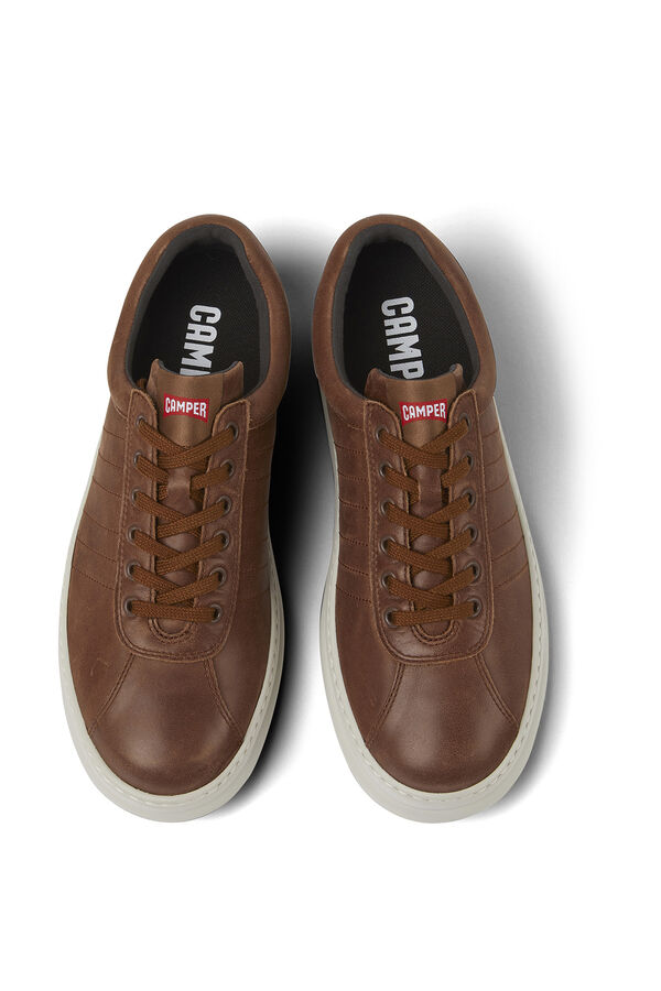 Camper Sneakers castanhas para homem. cru