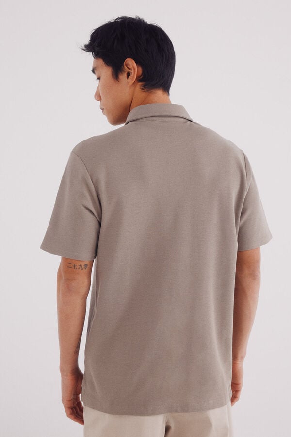 Springfield vestido slim fit com look polo piqu&eacute; cru