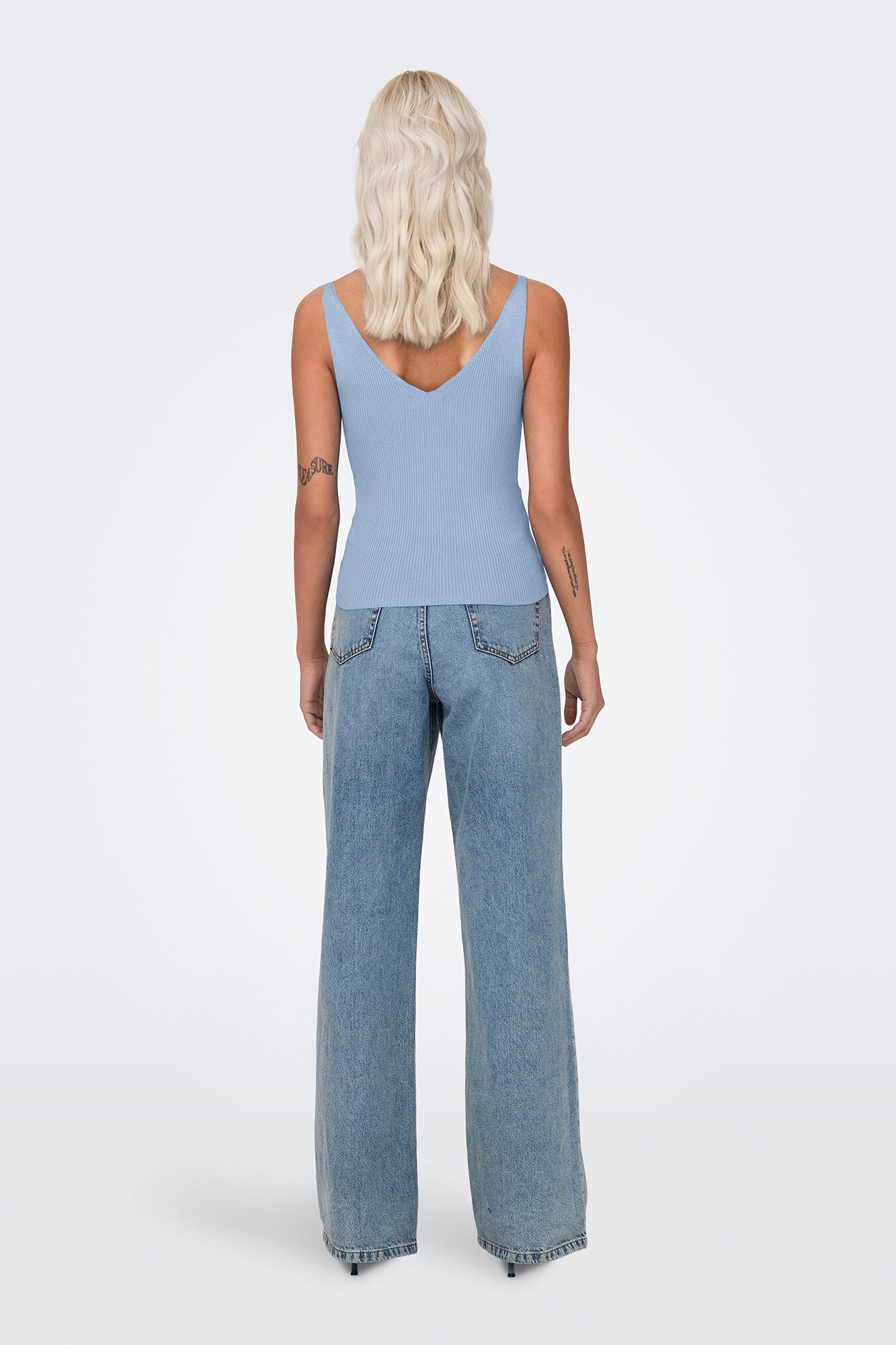 JDY Top de punto de tirantes