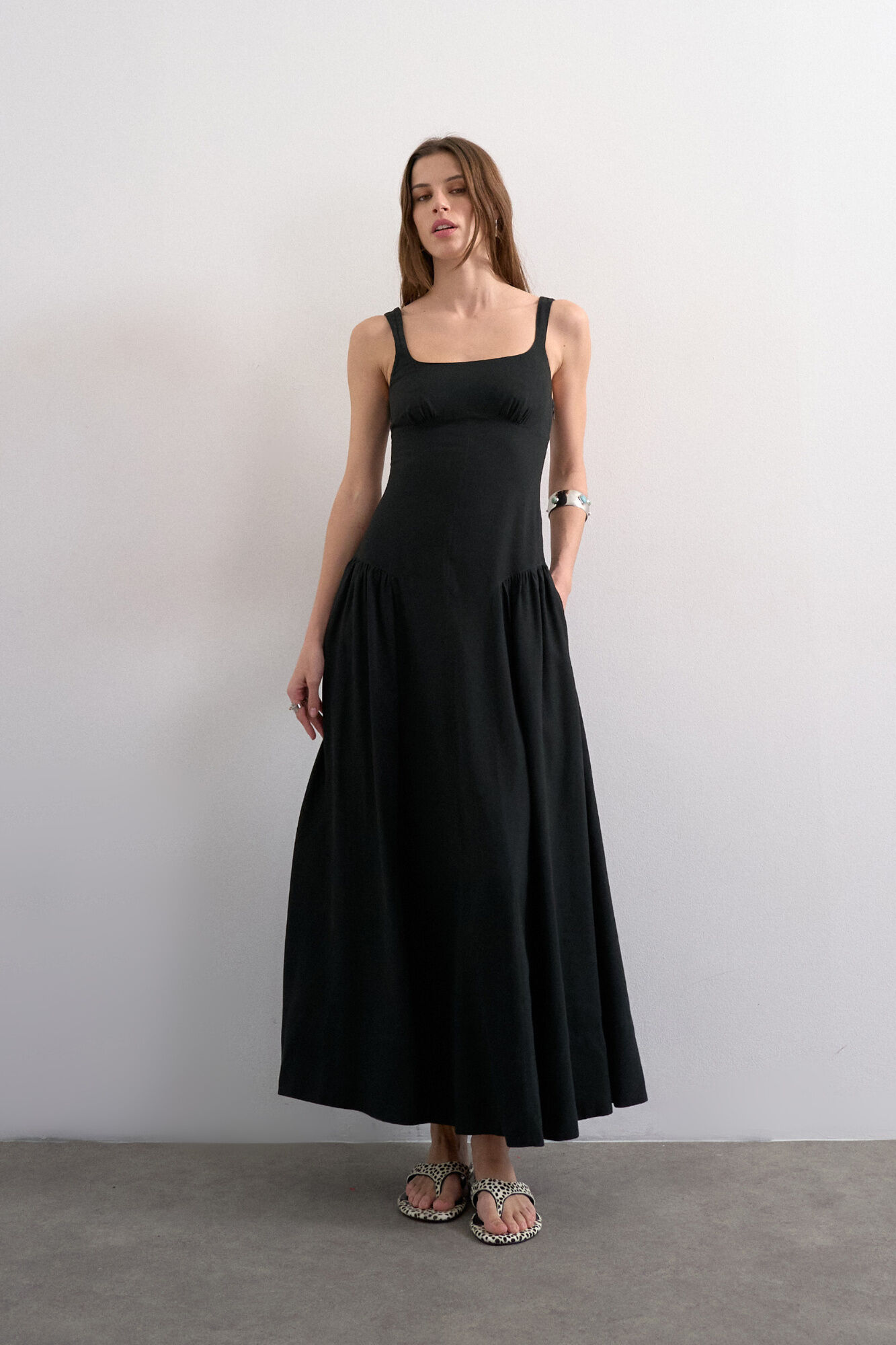 Topshop Vestido comprido de al&ccedil;as