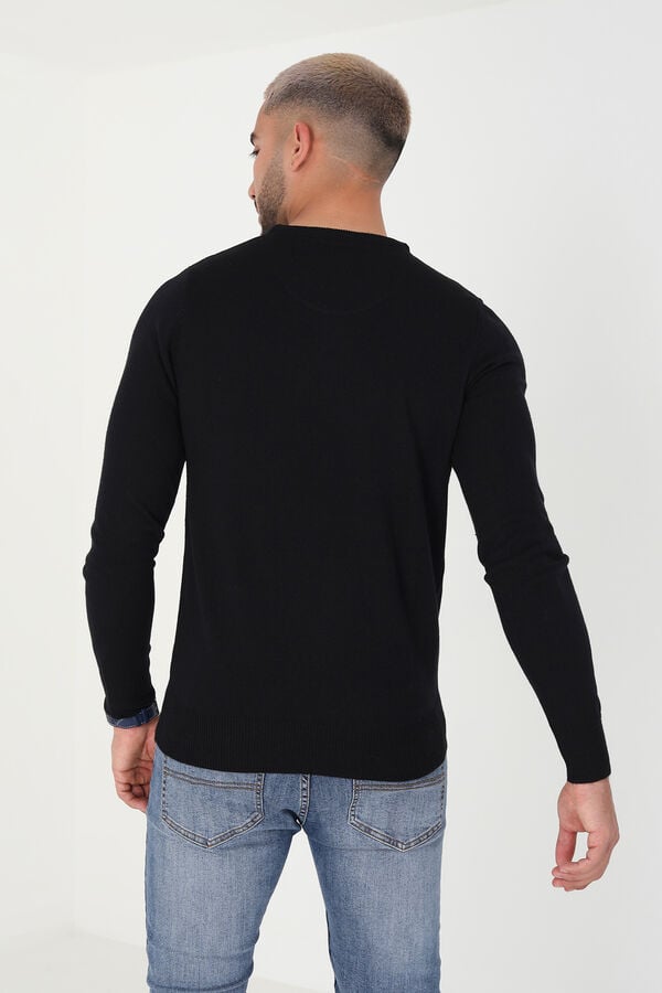 Brave Soul Camisola b&aacute;sica com gola caixa preto