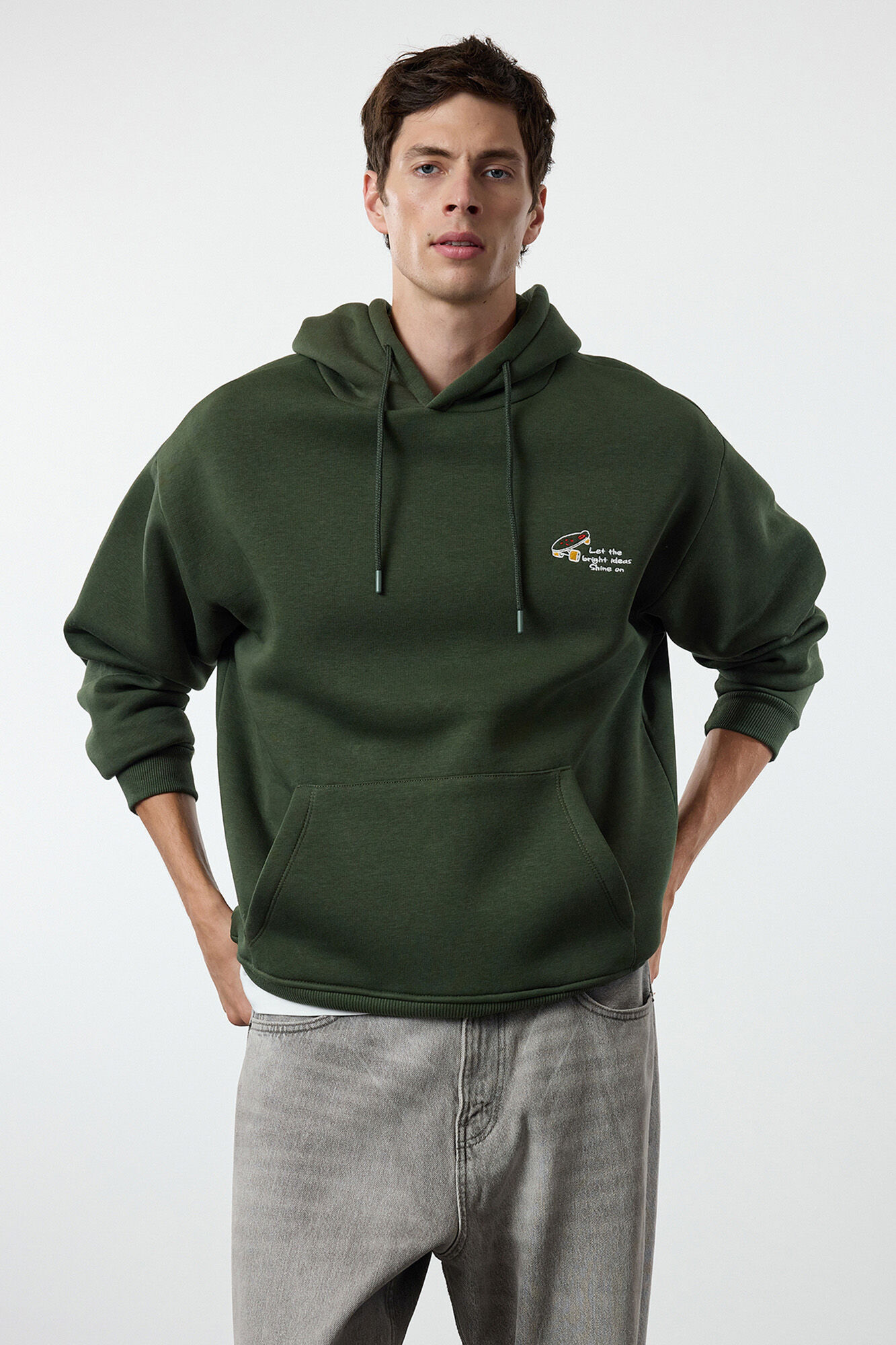 Trendyol Sweatshirt com capuz