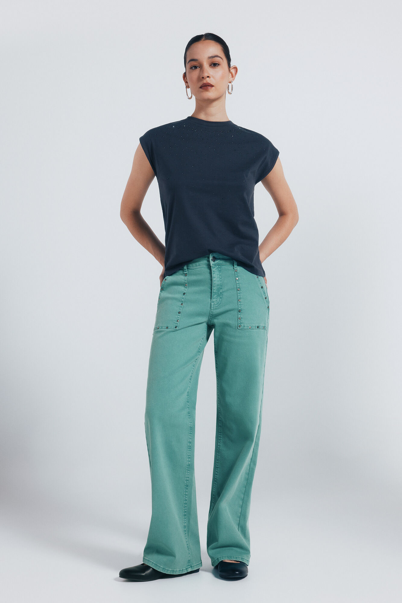 Springfield Cal&ccedil;a jeans culotte com tachas