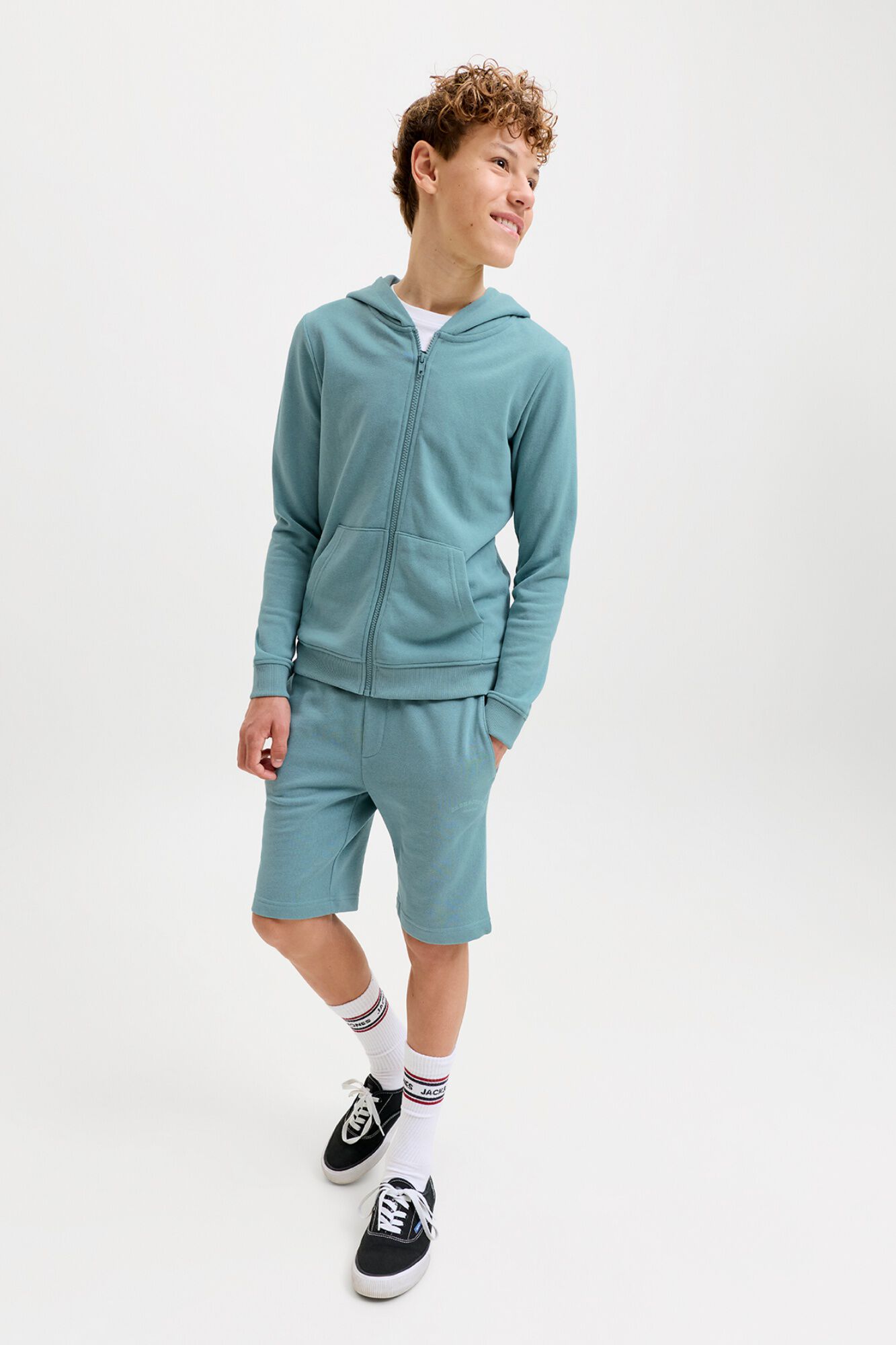 Jack & Jones Junior Bermudas ch&aacute;ndal logo