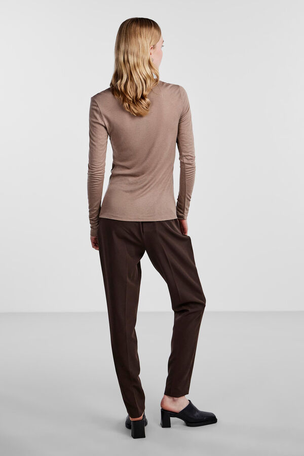 Pieces T-shirt b&aacute;sica em viscose cru