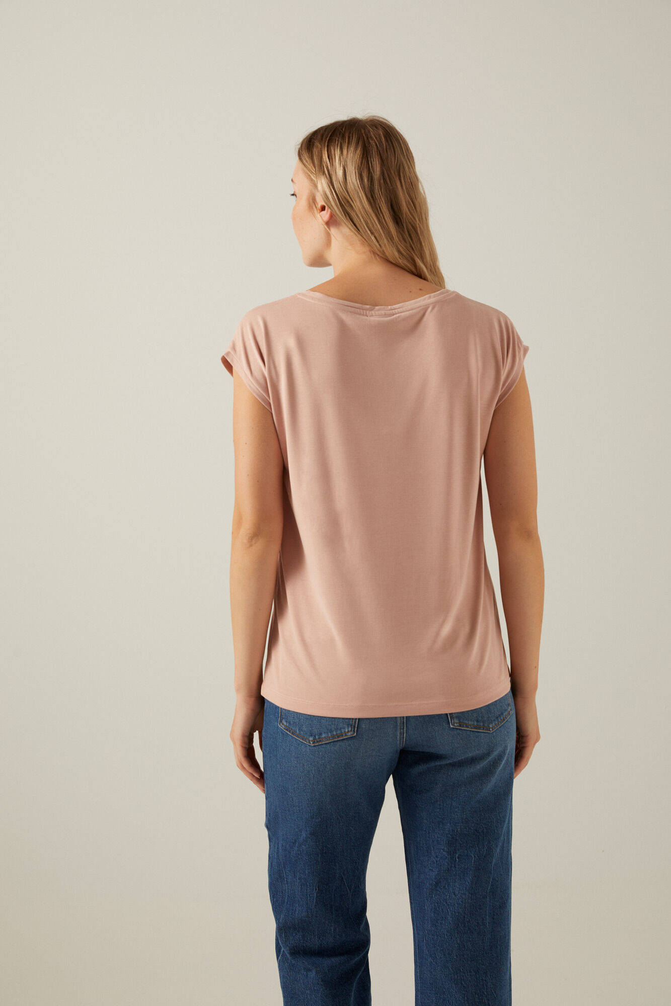 Pieces Camiseta tencel b&aacute;sica