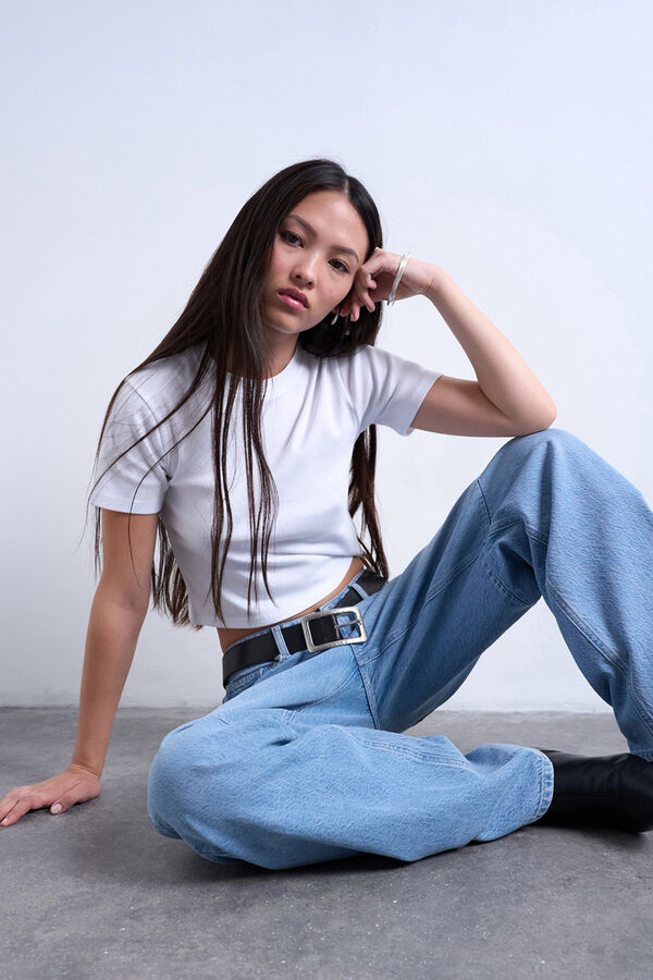 Topshop T-shirt b&aacute;sica cropped manga curta branco