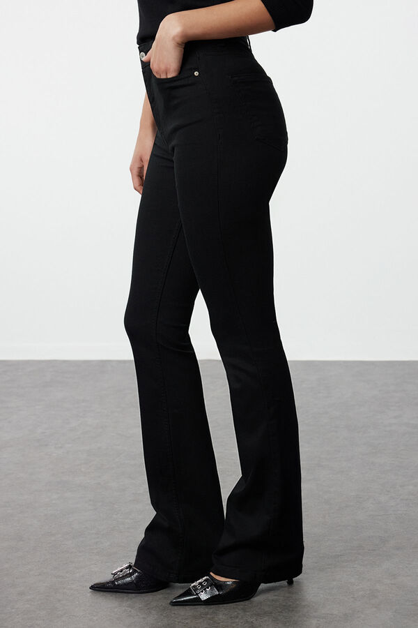 Trendyol Jeans flare negro