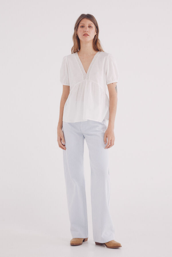 Springfield Blusa decote rendado cru