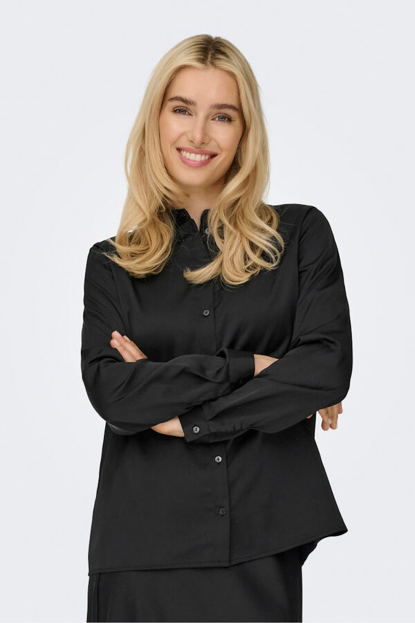 Only Camisa de sat&eacute;n negro