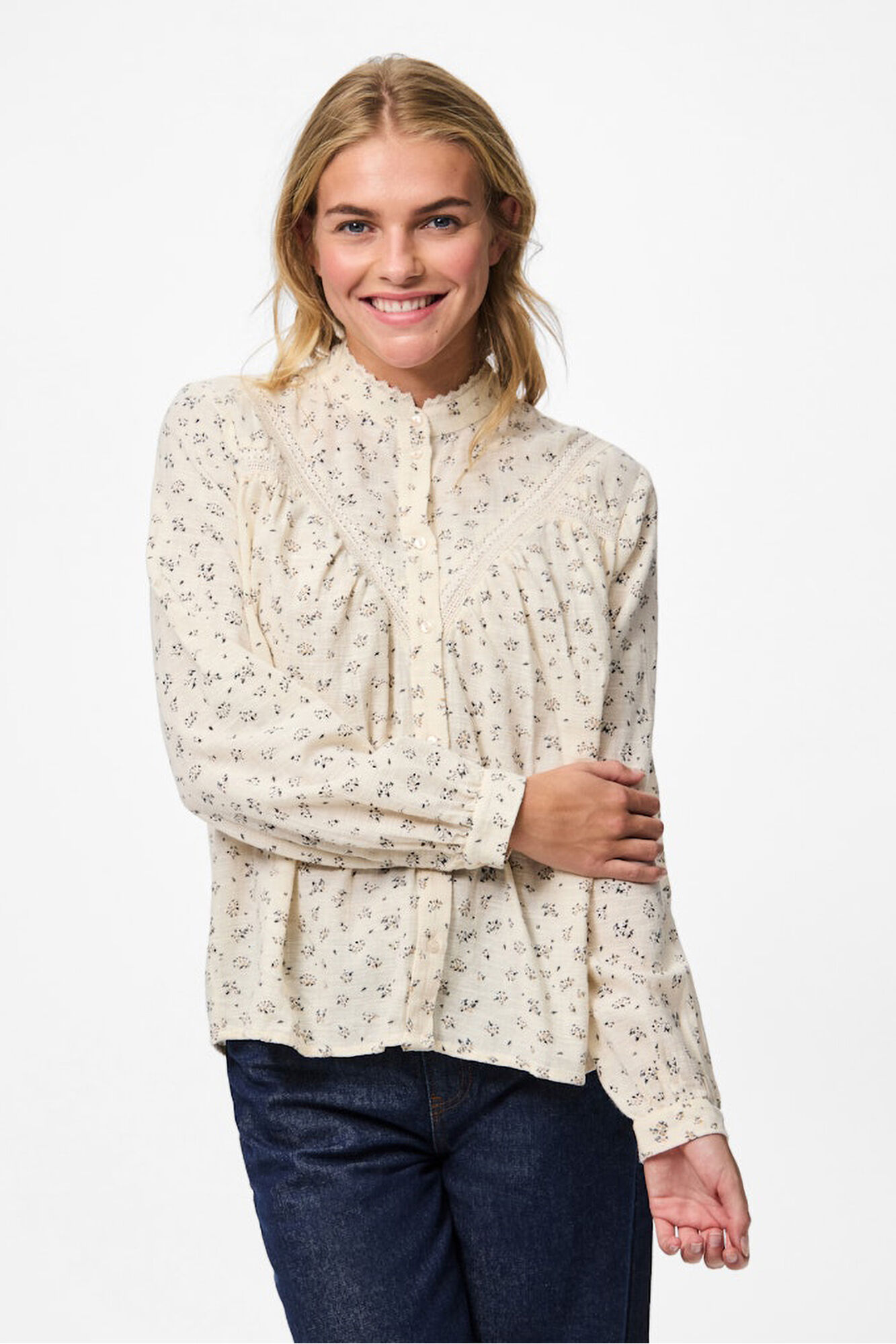 Pieces Blusa mao floral