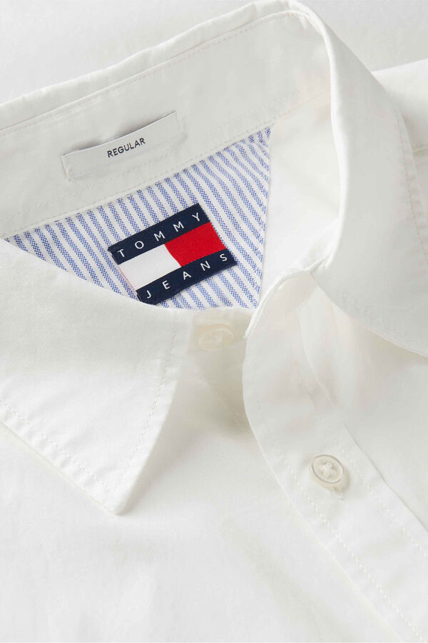 Tommy Jeans Camisa regular de popel&iacute;n marfil