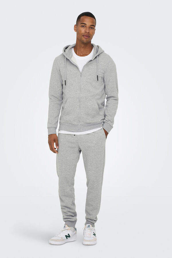 Only & Sons Pantal&oacute;n estilo ch&aacute;ndal de hombre regular fit. gris