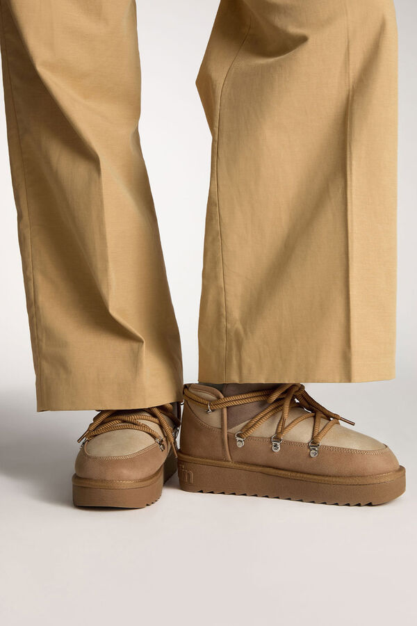 D. Franklin Botines Nordic bajos beige