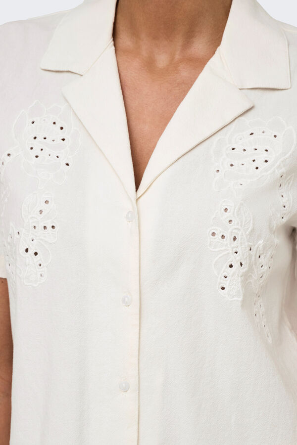 JDY Camisa de manga manga curta bordada branco
