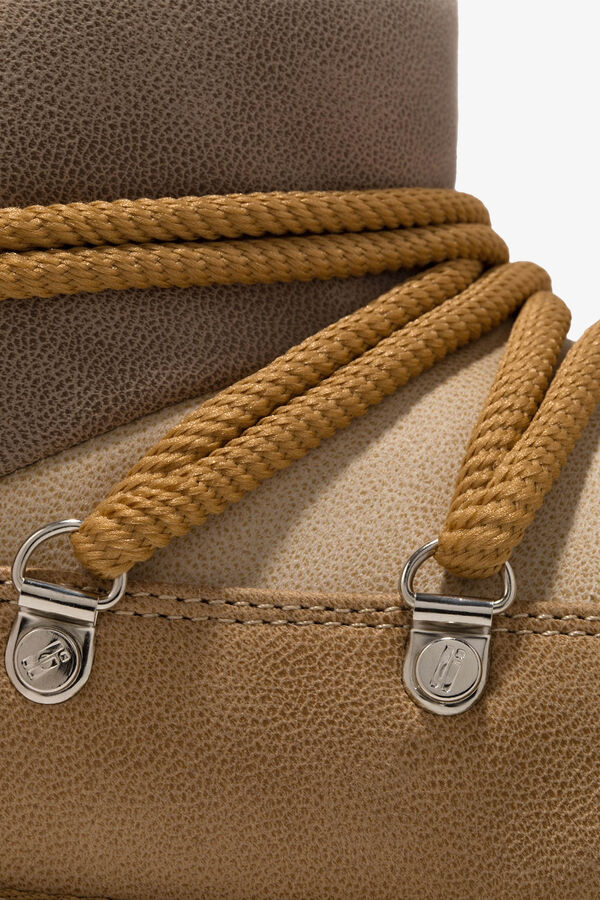 D. Franklin Botines Nordic bajos beige