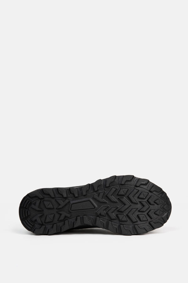 Izas Zapatilla de senderi negro