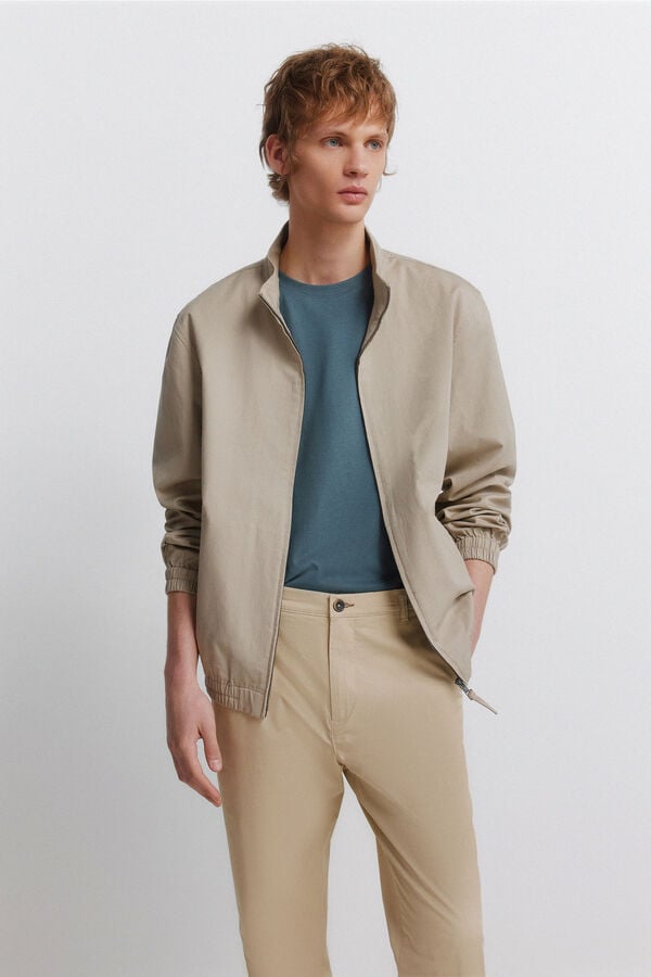 Springfield Pantal&oacute;n chino ligero comfort slim fit beige