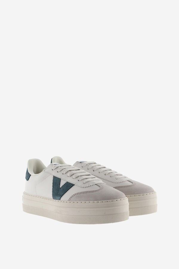 Victoria T&ecirc;nis efeito pele com biqueira em croute e plataforma azul