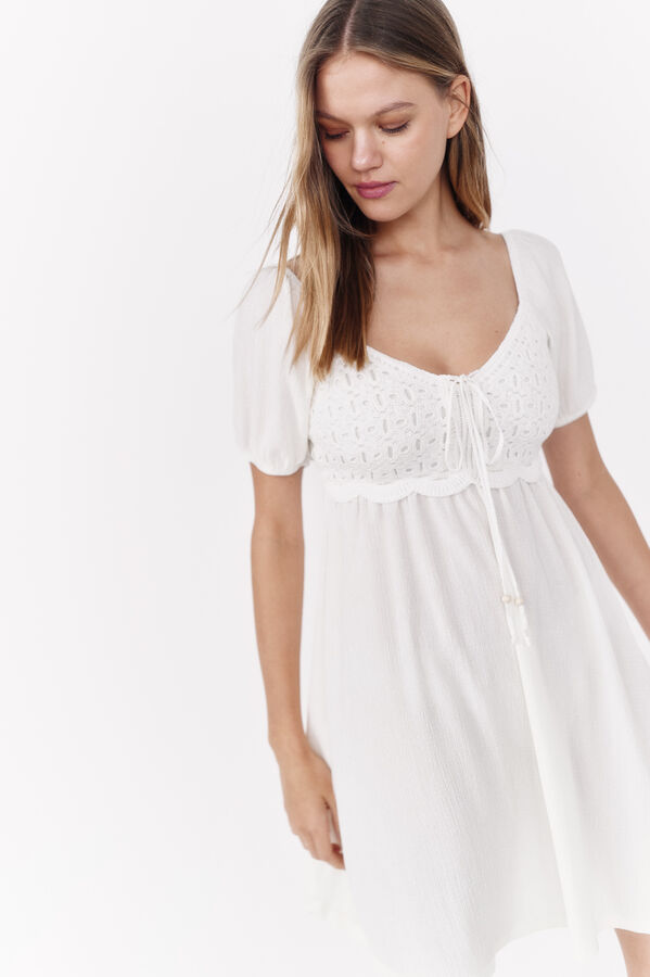 La Vecina Rubia Vestido corto "IBIZA" detalle crochet - La Vecina Rubia blanco